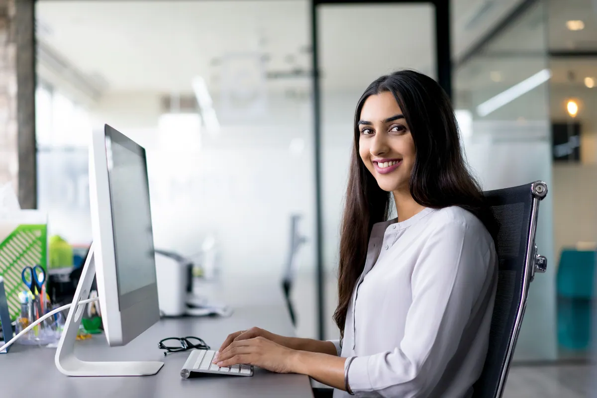 Contract vs Direct Hire: A Fast Guide for Tech, Data, and Support
